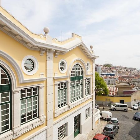 Joivy Spacious And Bright 1-Bed Flat With City Views In Lapa Лиссабон Экстерьер фото