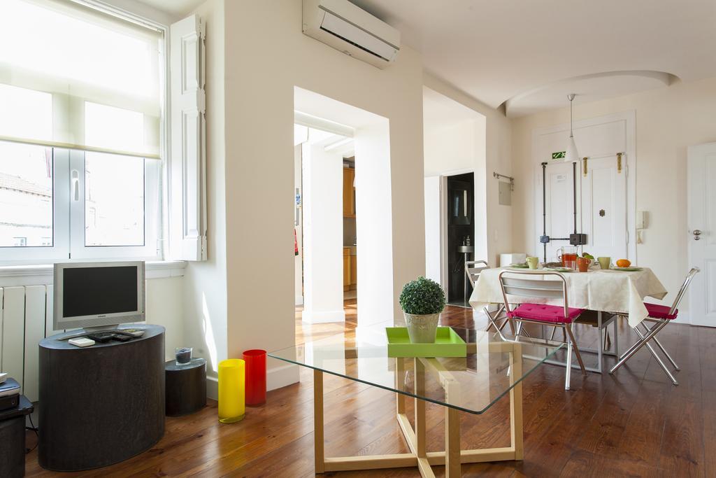 Joivy Spacious And Bright 1-Bed Flat With City Views In Lapa Лиссабон Экстерьер фото