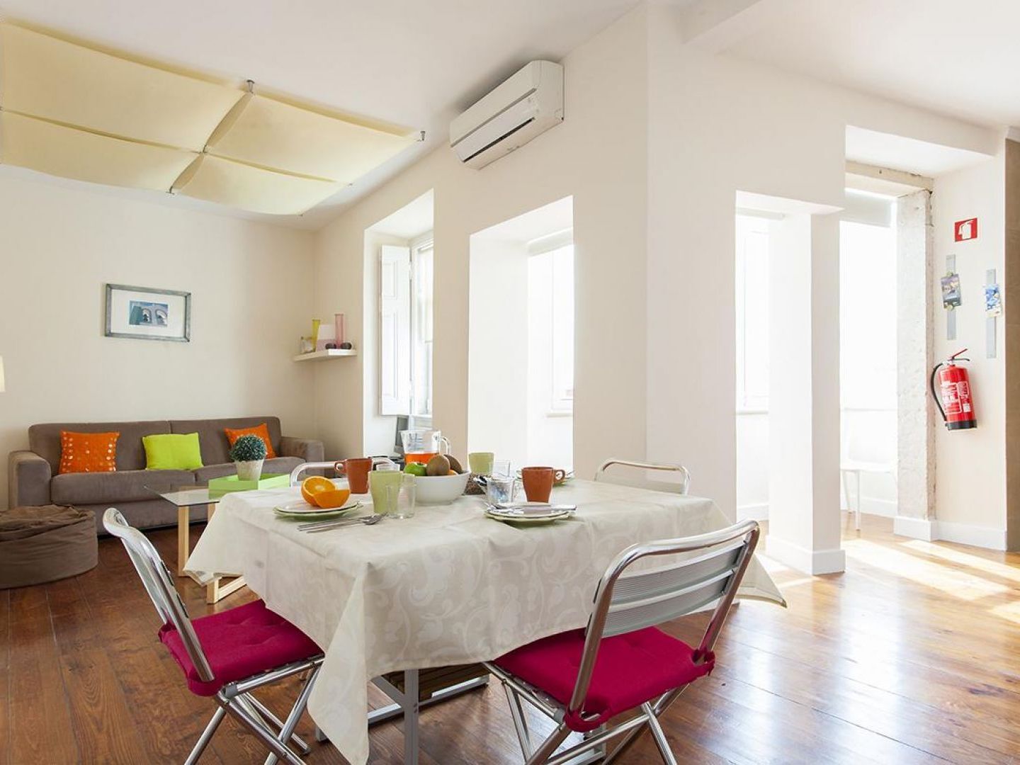 Joivy Spacious And Bright 1-Bed Flat With City Views In Lapa Лиссабон Экстерьер фото